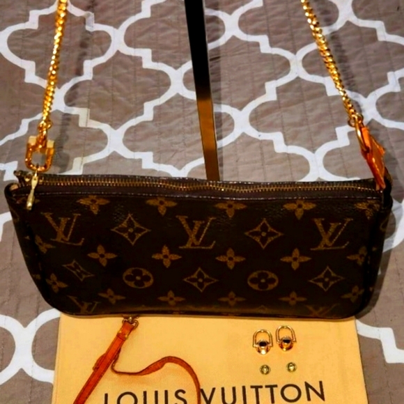 Louis Vuitton Pochette/Clutch Monogram DATE STAMPED AR1908 w/ COA - Picture 8 of 13